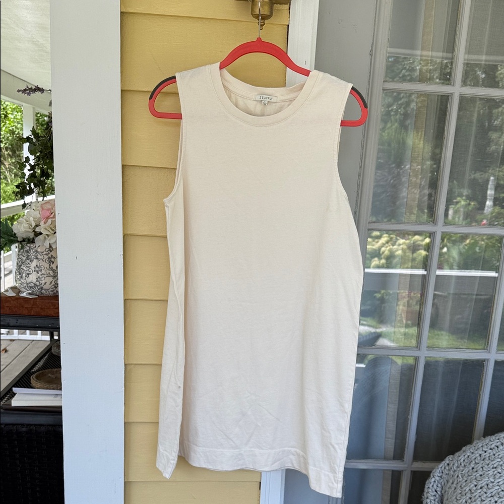 Sleeveless Cream dress